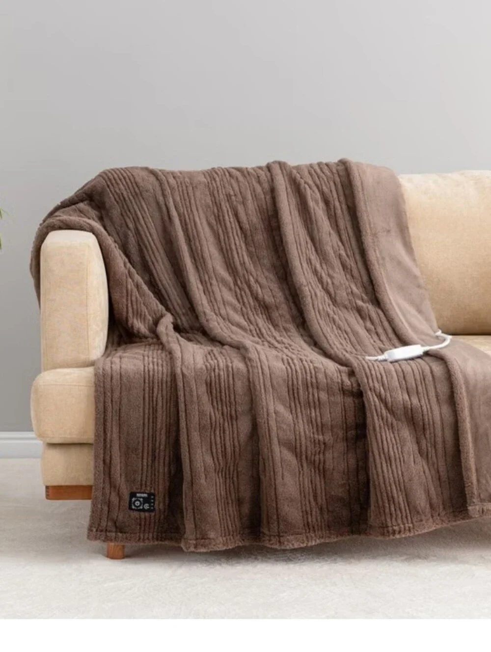 Berkshire Life Heated Throw, new, Brown